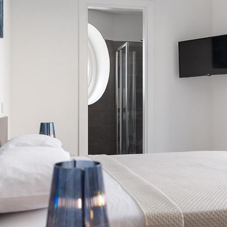 Oneweek Gaeta Suites And Apartments エクステリア 写真