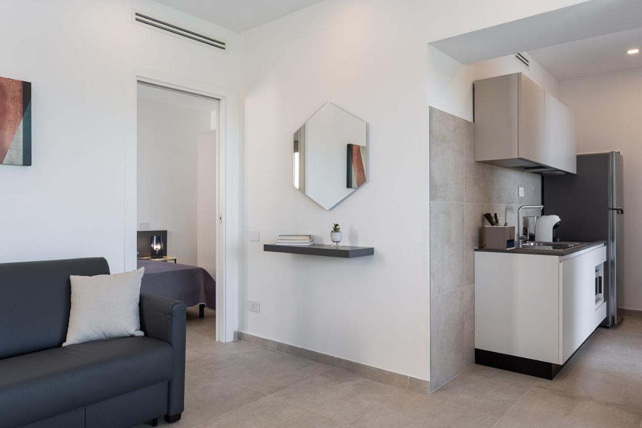 Oneweek Gaeta Suites And Apartments エクステリア 写真