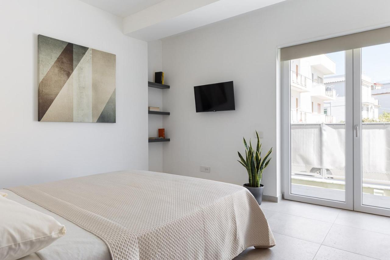 Oneweek Gaeta Suites And Apartments エクステリア 写真