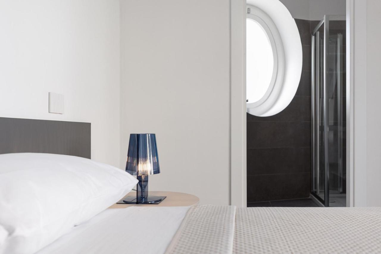 Oneweek Gaeta Suites And Apartments エクステリア 写真