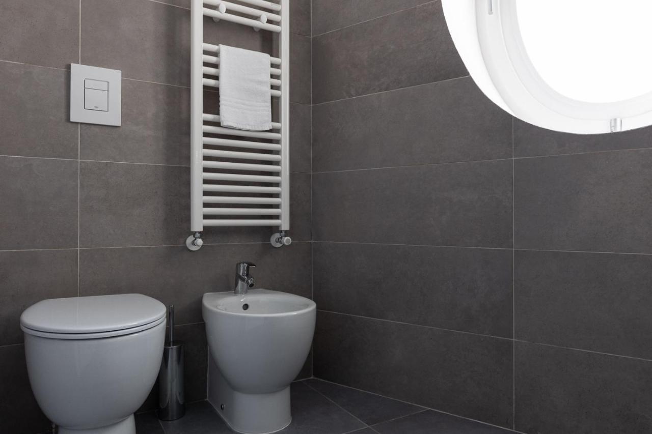 Oneweek Gaeta Suites And Apartments エクステリア 写真
