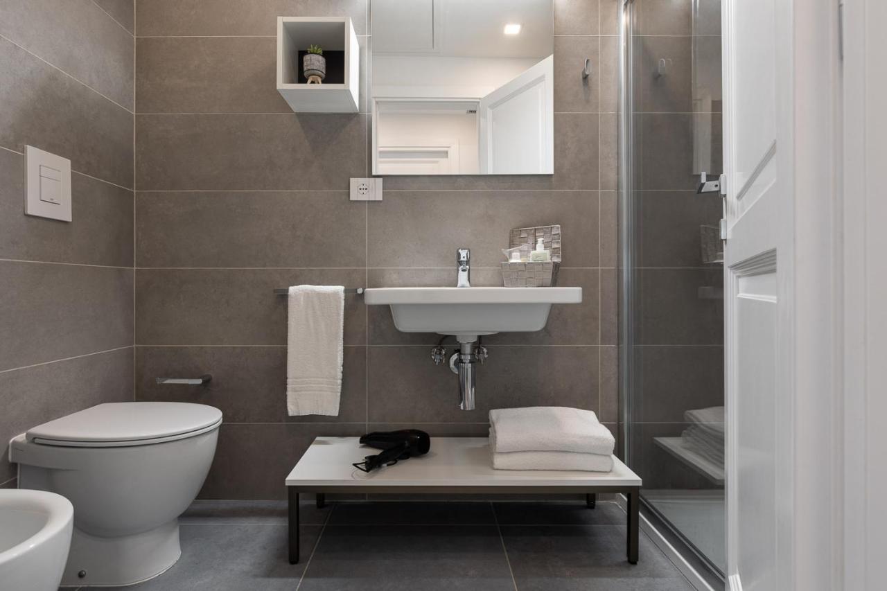 Oneweek Gaeta Suites And Apartments エクステリア 写真