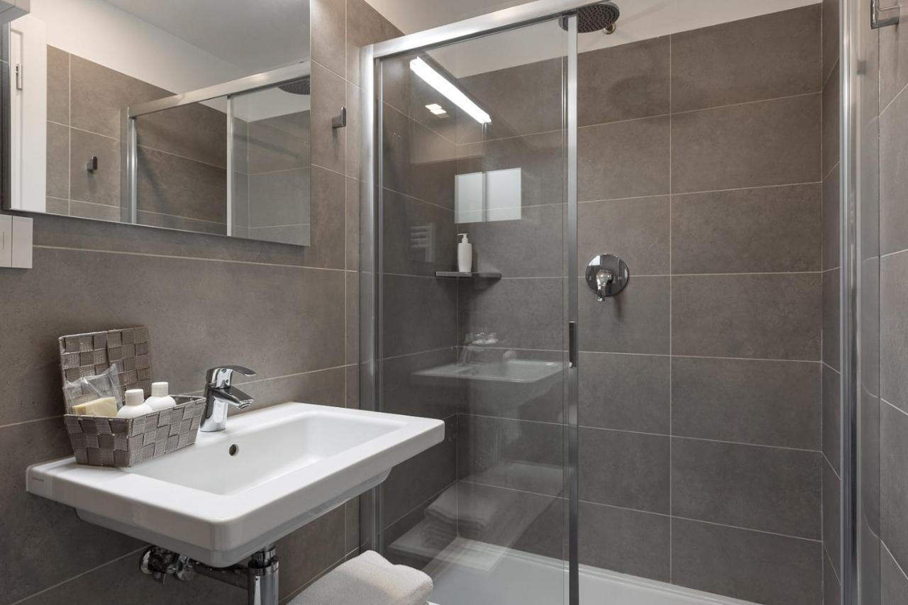 Oneweek Gaeta Suites And Apartments エクステリア 写真