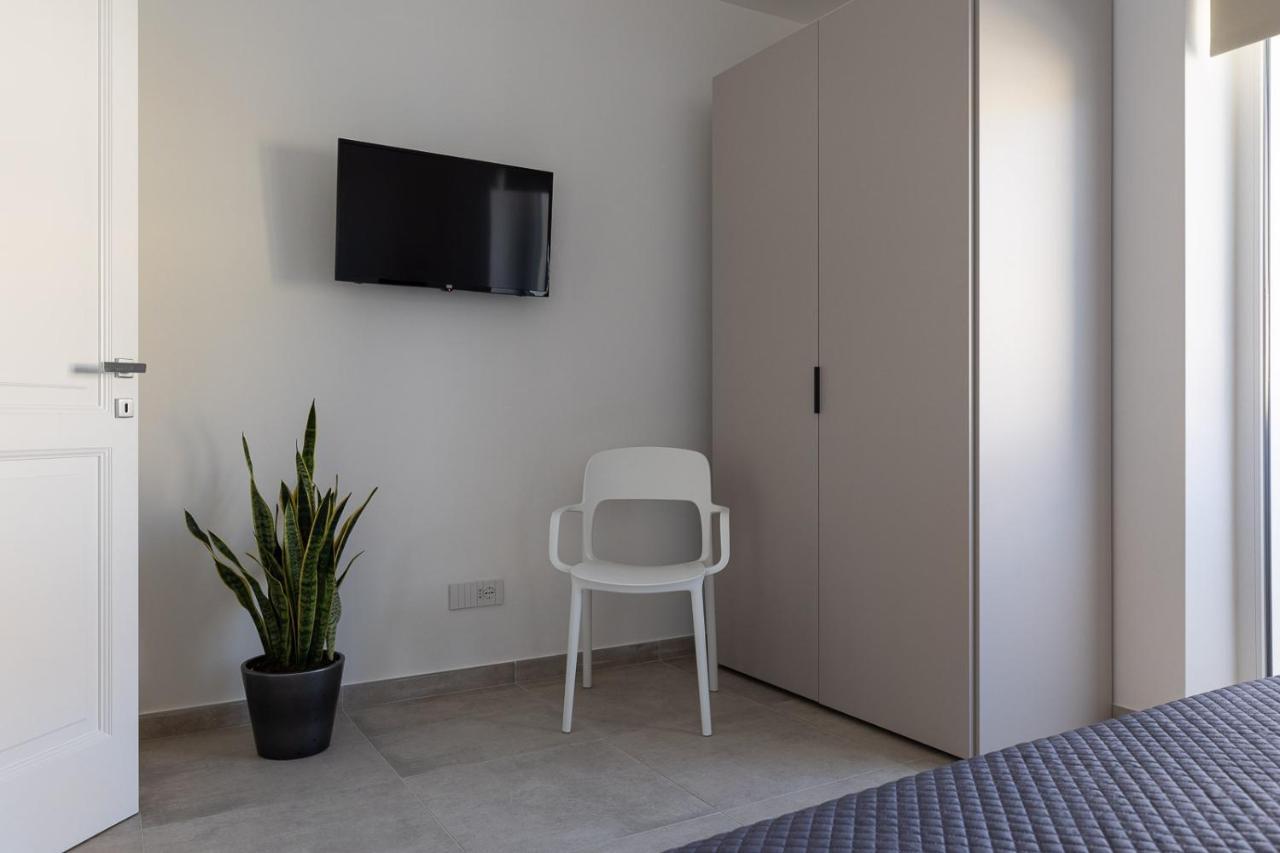 Oneweek Gaeta Suites And Apartments エクステリア 写真