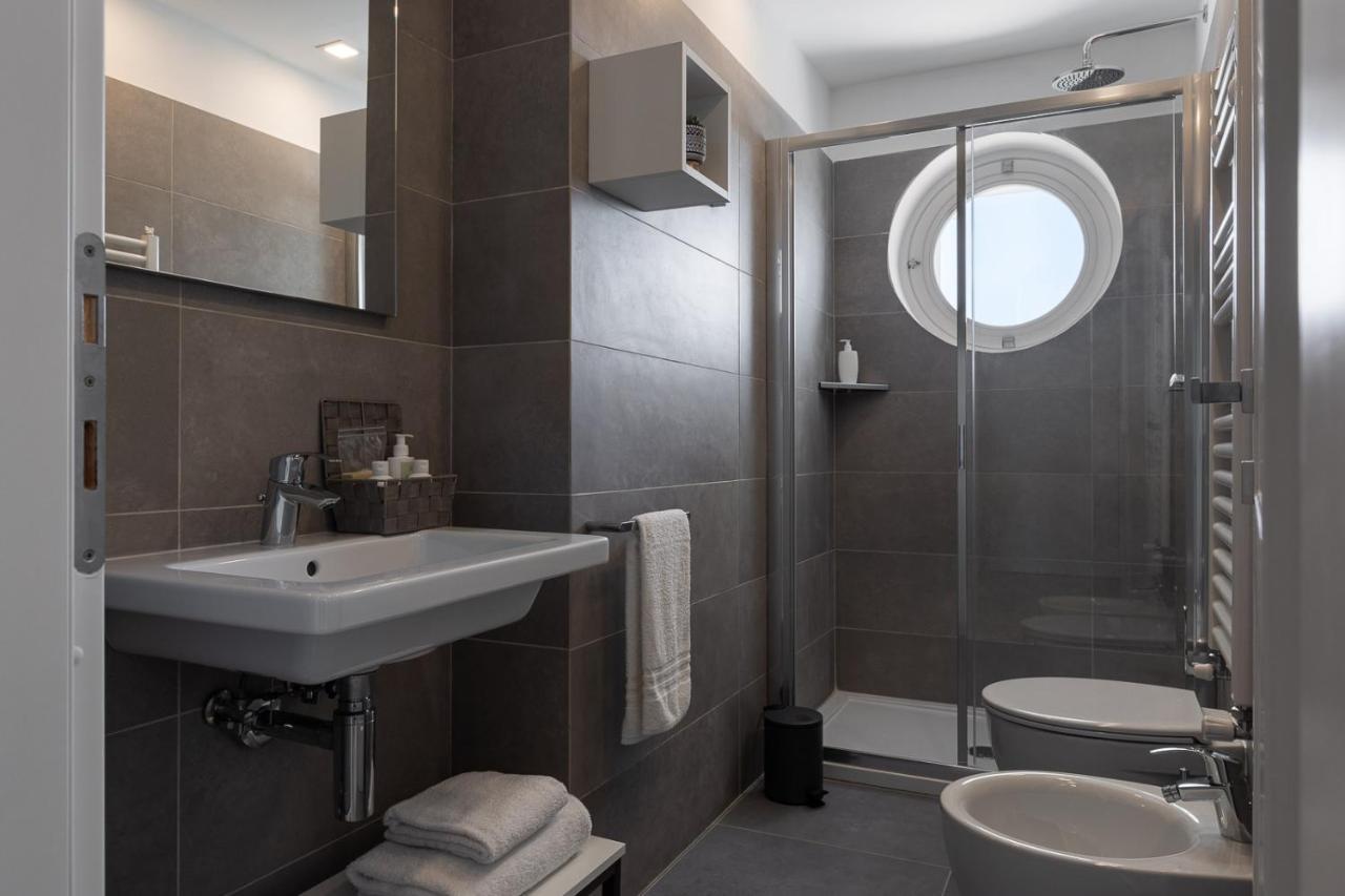 Oneweek Gaeta Suites And Apartments エクステリア 写真