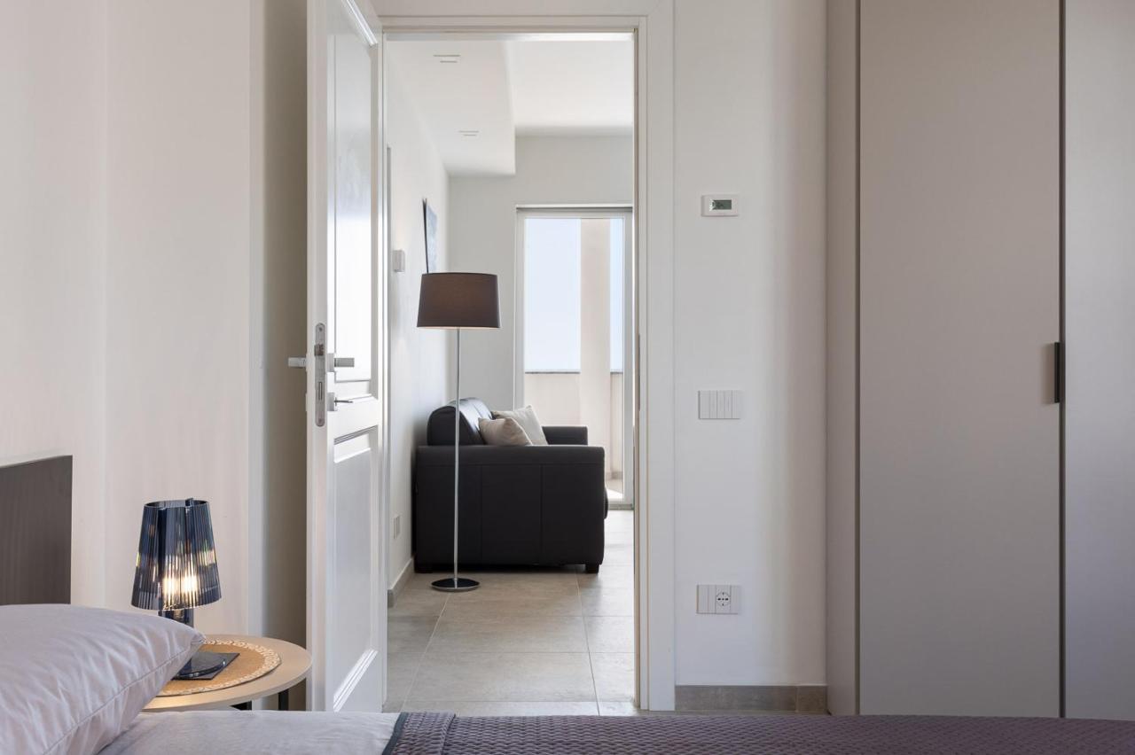 Oneweek Gaeta Suites And Apartments エクステリア 写真