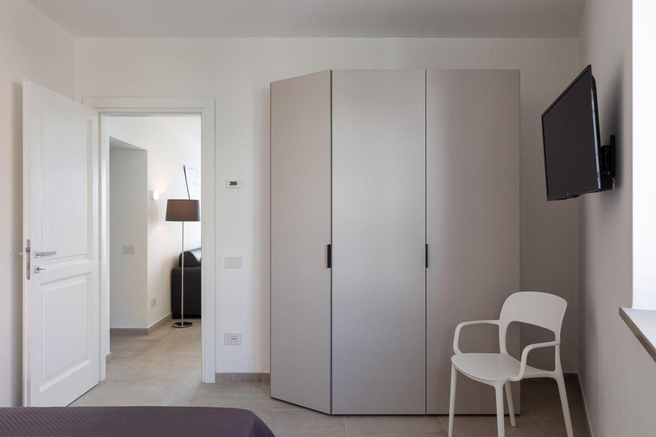 Oneweek Gaeta Suites And Apartments エクステリア 写真