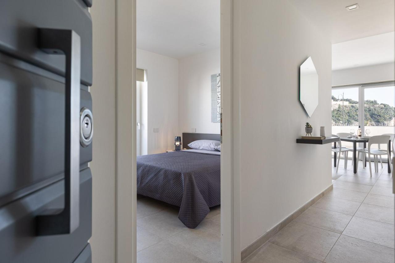 Oneweek Gaeta Suites And Apartments エクステリア 写真