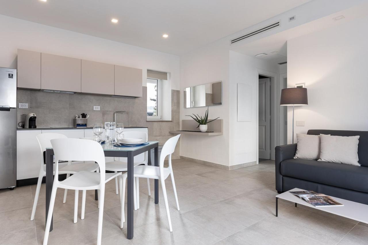 Oneweek Gaeta Suites And Apartments エクステリア 写真